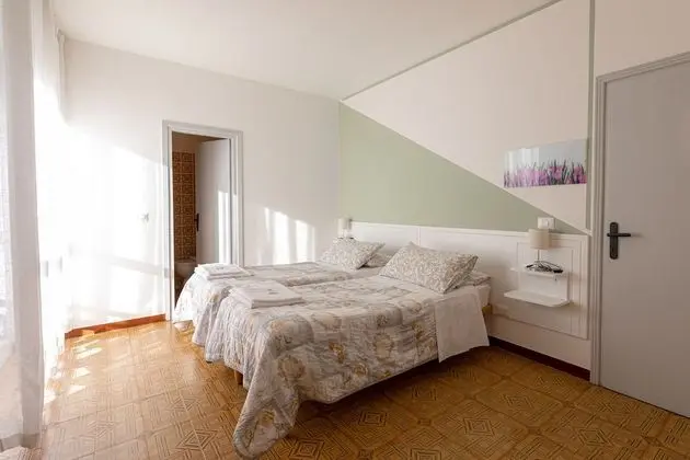 Panoramic Tek Büyük veya İki Ayrı Yataklı Oda