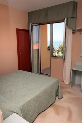 Tek Büyük Yataklı Oda, Deniz Manzaralı