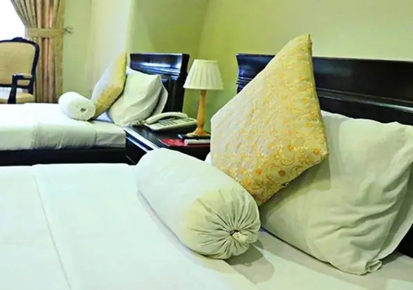 Deluxe Tek Büyük veya İki Ayrı Yataklı Oda