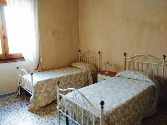 Tek Büyük veya İki Ayrı Yataklı Oda