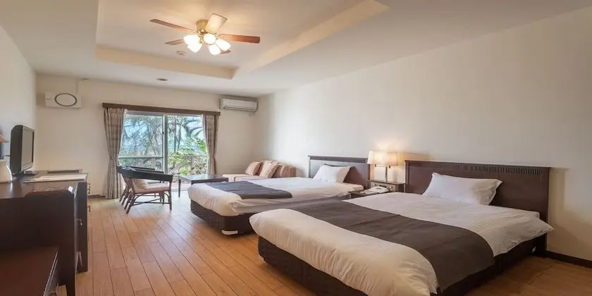 Oda, Ek Bina (La Teada, hot spring fee included)