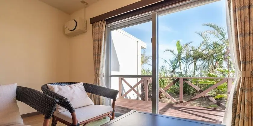 Oda, Ek Bina (La Teada, hot spring fee included)