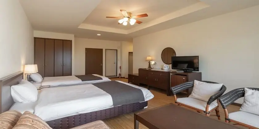 Oda, Ek Bina (La Teada, hot spring fee included)