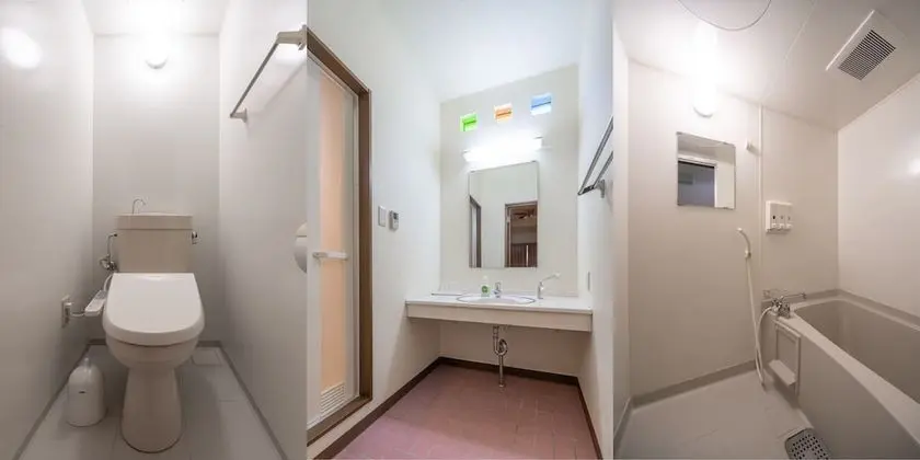 Oda, Ek Bina (La Teada, hot spring fee included)