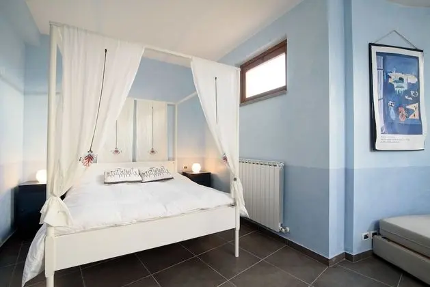 Deluxe Tek Büyük veya İki Ayrı Yataklı Oda, Havuz Manzaralı