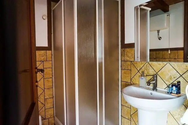 Dört Kişilik Oda, Kule