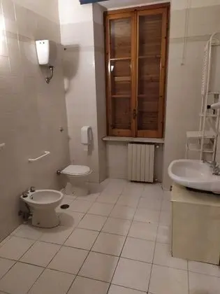 Büyük Yataklı Tek Kişilik Oda