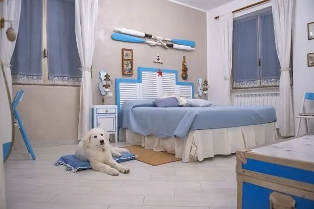 Üç Kişilik Oda (Stanza del Porto)