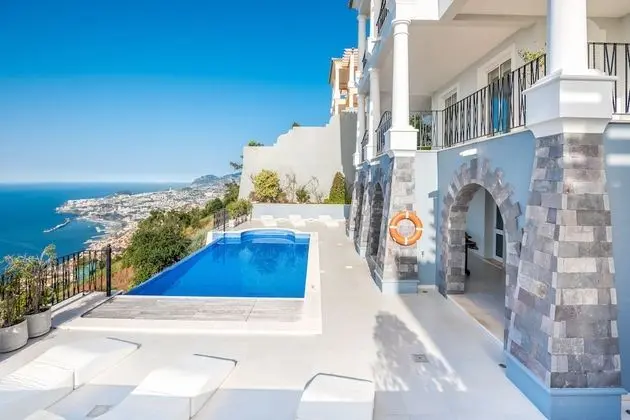 Villa, 4 Yatak Odası, Kişiye Özel Havuzlu, Deniz Manzaralı