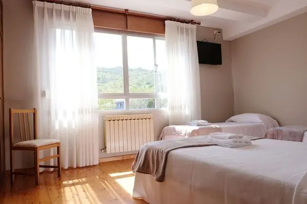 Üç Kişilik Oda
