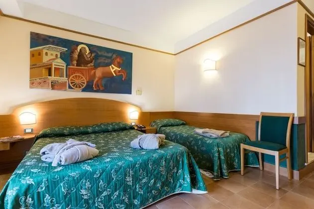 Standard Üç Kişilik Oda