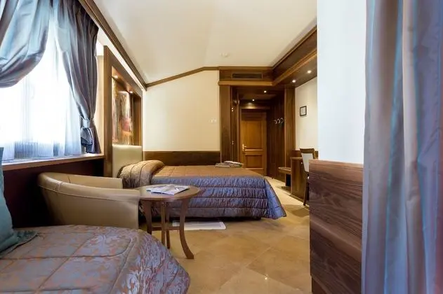 Superior Tek Büyük veya İki Ayrı Yataklı Oda