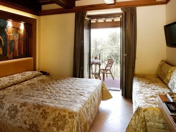 Superior Tek Büyük veya İki Ayrı Yataklı Oda