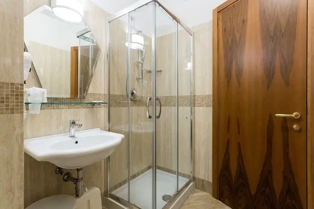 Superior Tek Büyük veya İki Ayrı Yataklı Oda