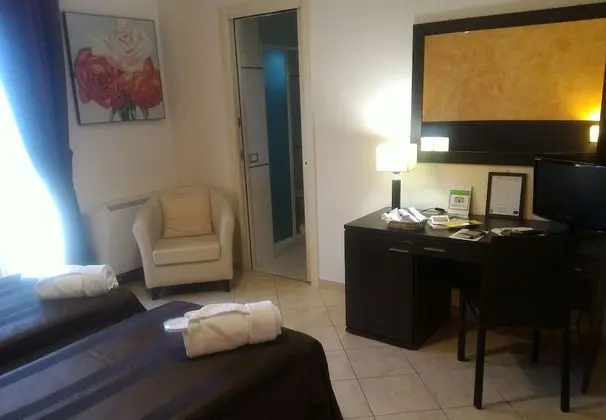 Comfort Tek Büyük Yataklı Oda