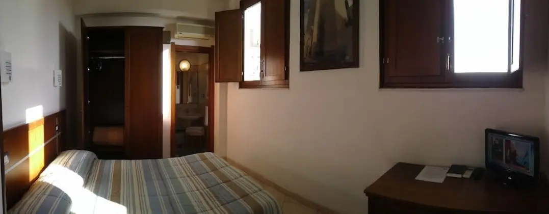 Classic Tek Büyük veya İki Ayrı Yataklı Oda