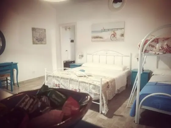 Dört Kişilik Oda, Balkon, Deniz Manzaralı