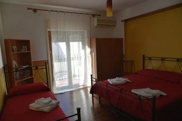 Üç Kişilik Oda, Birden Çok Yatak, Ortak Banyo