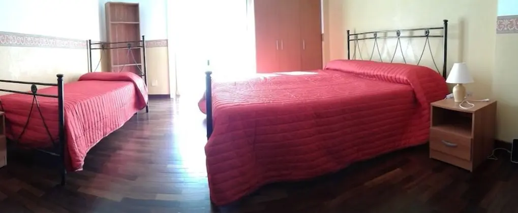 Üç Kişilik Oda, Birden Çok Yatak, Ortak Banyo