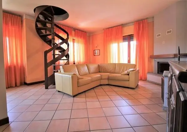 Apart Daire, 2 Yatak Odası, Şömine