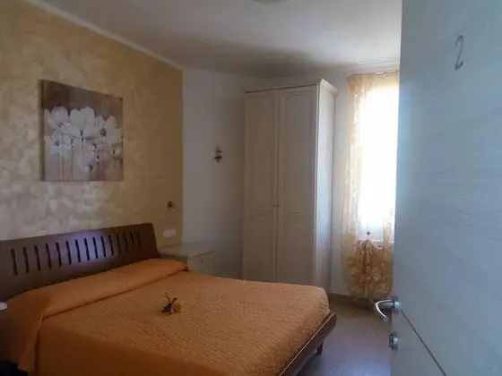 Deluxe Tek Büyük Yataklı Oda, Kısmi Deniz Manzaralı
