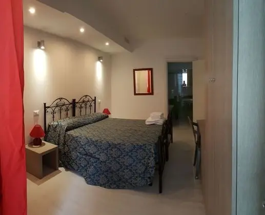 Tek Büyük Yataklı Oda, 1 Yatak Odası