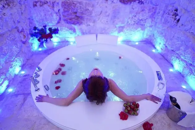 Romantic Süit, 1 En Büyük (King) Boy Yatak, Sıcak Su Küveti