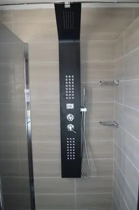 Deluxe Tek Büyük Yataklı Oda, 1 Büyük (Queen) Boy Yatak, Teras, Kısmi Deniz Manzaralı