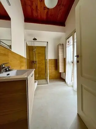 Comfort Üç Kişilik Oda (Private External Bathroom)