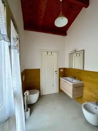 Comfort Üç Kişilik Oda (Private External Bathroom)