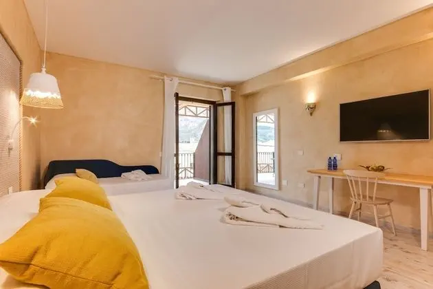 Superior Üç Kişilik Oda (3 Adults)