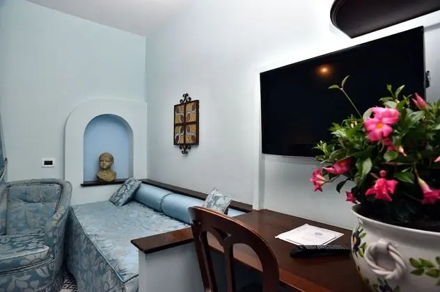 Deluxe Tek Büyük Yataklı Oda, Deniz Manzaralı