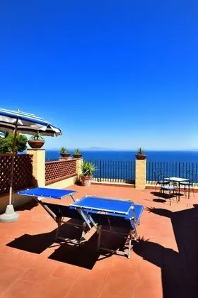 Deluxe Tek Büyük Yataklı Oda, Deniz Manzaralı