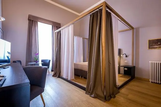 Süit, Nehir Manzaralı