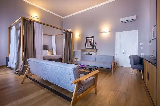 Süit, Nehir Manzaralı