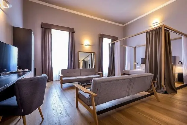 Süit, Nehir Manzaralı