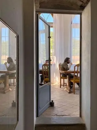 Standard Tek Büyük veya İki Ayrı Yataklı Oda, Ortak Banyo