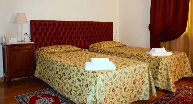 Economy Tek Büyük Yataklı Oda