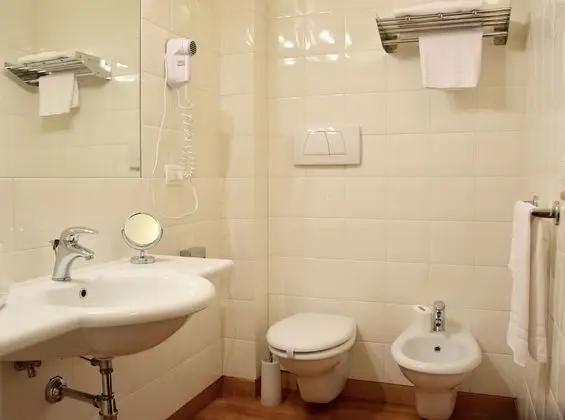 Economy Tek Büyük Yataklı Oda