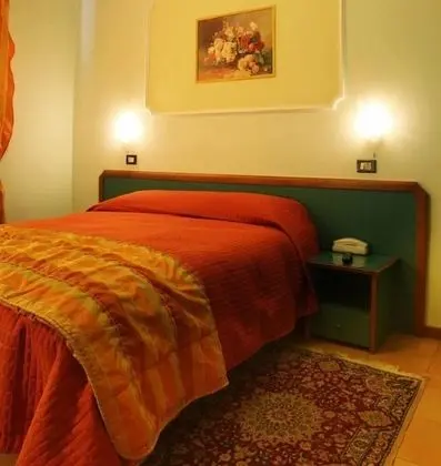 Economy Tek Büyük veya İki Ayrı Yataklı Oda