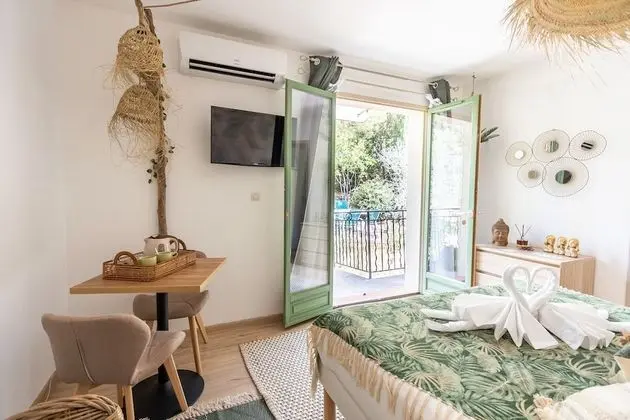 Superior Tek Büyük Yataklı Oda, Banyolu/Duşlu (Chambre Nature)