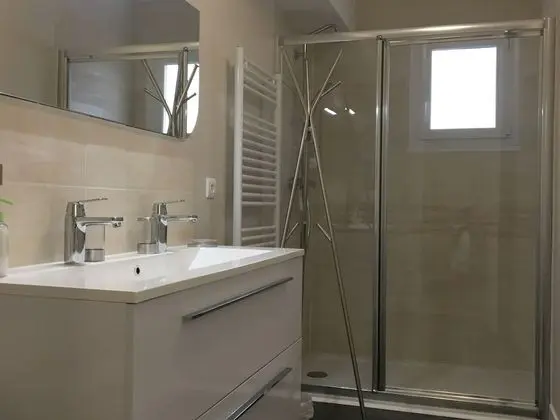 Superior Kır Evi, Banyolu/Duşlu (Agnés Sorel)