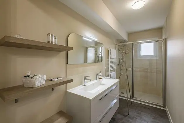 Superior Kır Evi, Banyolu/Duşlu (Agnés Sorel)