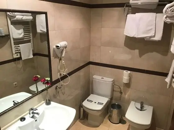 Tek Büyük veya İki Ayrı Yataklı Oda