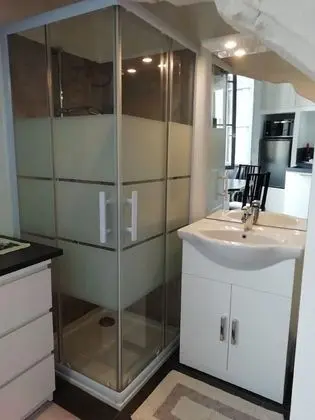 Superior Stüdyo, Özel Banyo (Le Studio)