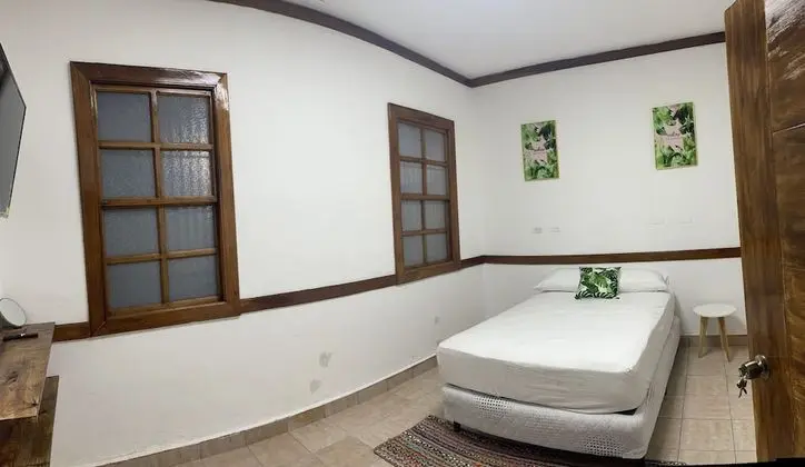 Basic Tek Büyük veya İki Ayrı Yataklı Oda