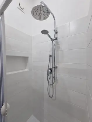 Üç Kişilik Oda, Özel Banyo