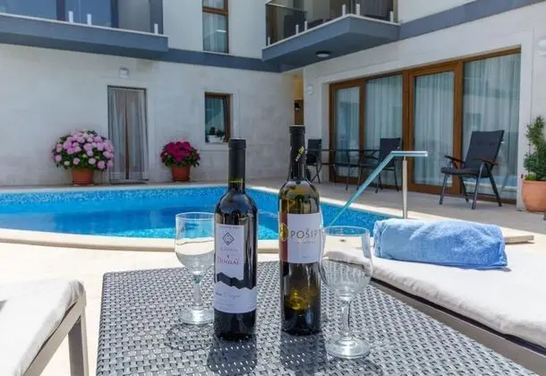 Apart Daire (Comfort 1 Bedroom Apt with Terrace)
