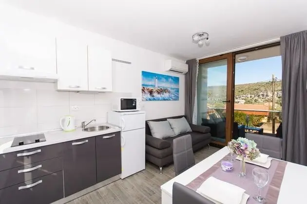 Apart Daire (Comfort 1 Bedroom Apt with Terrace)