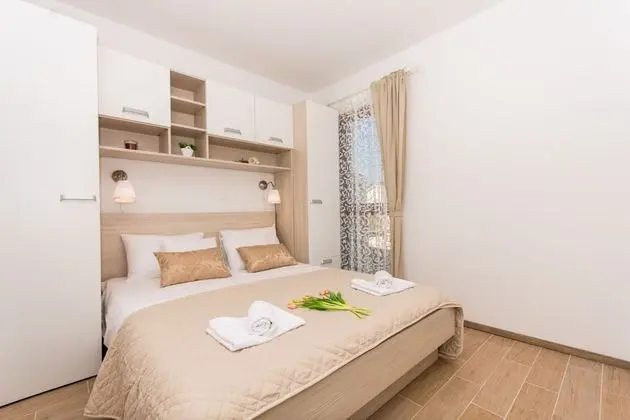 Apart Daire (Comfort 1 Bedroom Apt with Terrace)